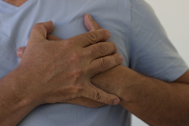 Da li znate koji su simptomi mini srèanog udara? Èesto se zanemaruju, a mogu biti fatalni
